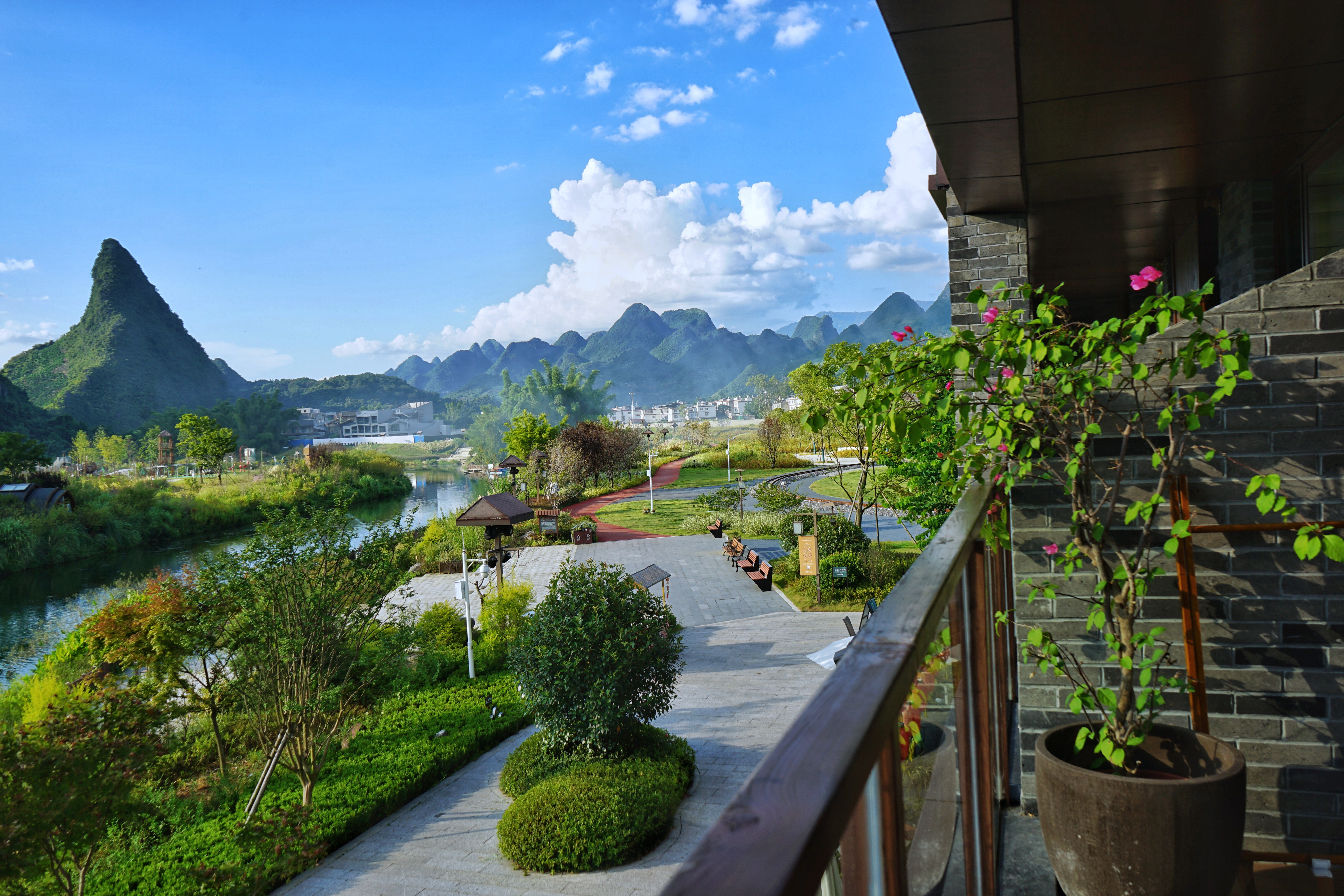 中餐厅在哪里拍的(打卡《中餐厅5》拍摄取景地，阳朔三千漓的诗意生活)