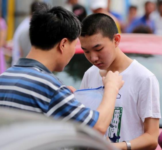 三胎政策进一步开放，三育一体化的实行，不用担心养不起三娃了