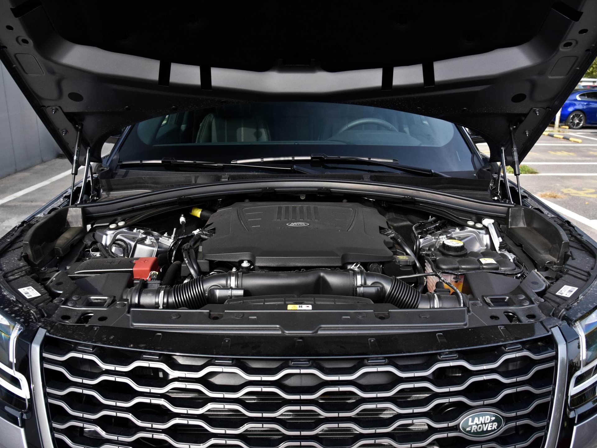 起售55.8万元，就能将大路虎开回家，还是四驱的，实拍揽胜星脉