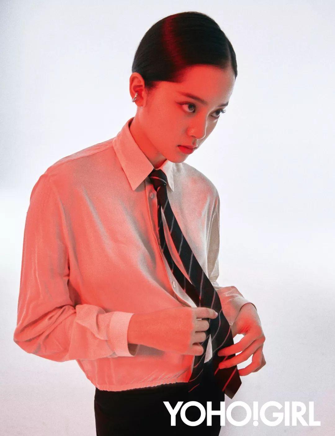 欧阳娜娜的大学暑假如何度过？「19岁不是给自己放假的年龄」