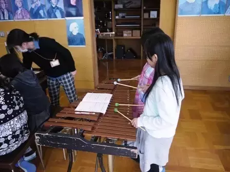 日本孤岛上的公立学校，仅11名学生，却告诉我们什么是真正的教育