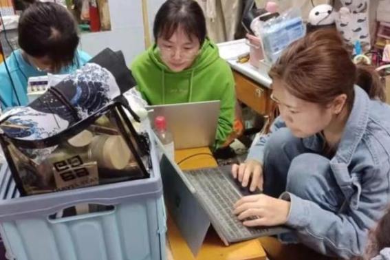 四川大学研究生宿舍（四川大学同寝室6名女生）