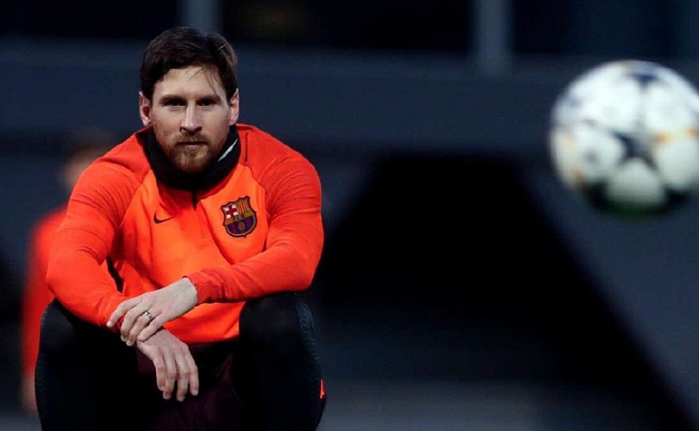 梅西世界杯落泪2014(巴萨训练前默哀!