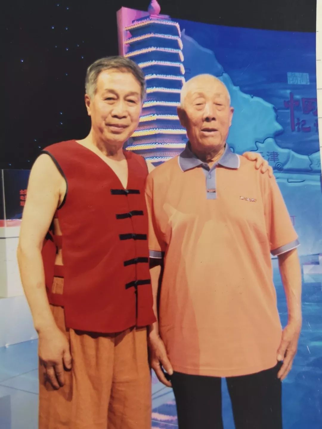 通州运河上最后一位纤夫走了，当年北京漕运的盛景都是“嚎”来的