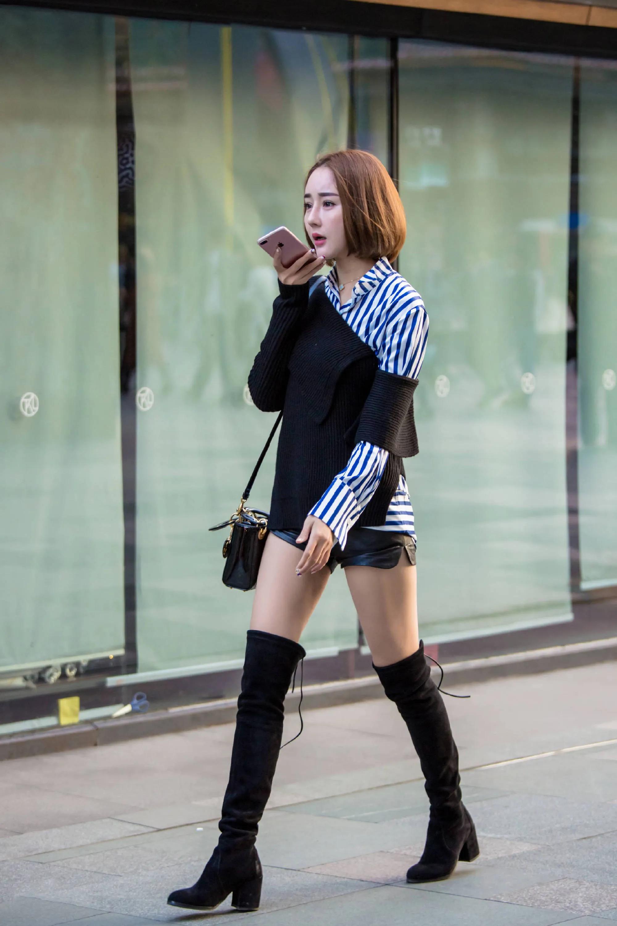 时尚街拍：短发美女的衣服真特别
