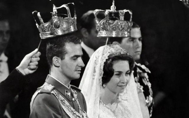 西班牙国王饲养了1500名情妇，私生子遍布全国，晚年流亡海外