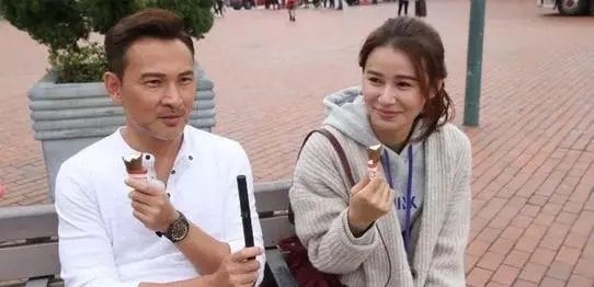 5位港圈中的“渣男”，陈浩民借醉狼吻女模特，罗嘉良被指弃糟糠