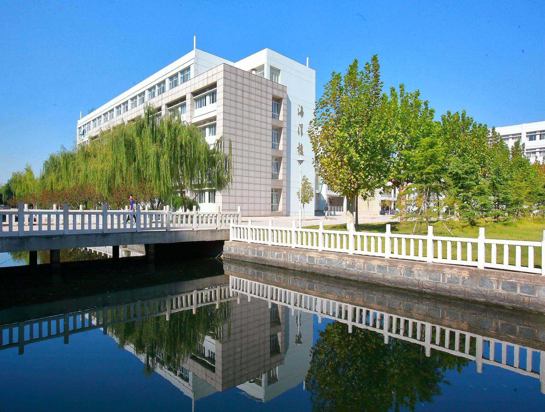 江苏“不起眼”的4所大学，一本分数可以报考，适合外省学生