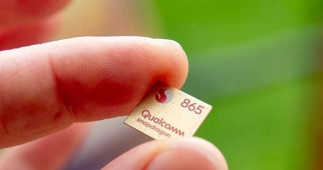 红魔每年都在盲目兜圈（144赫兹双冷散热，红魔5G游戏手机开始盲目）-趣拿体育