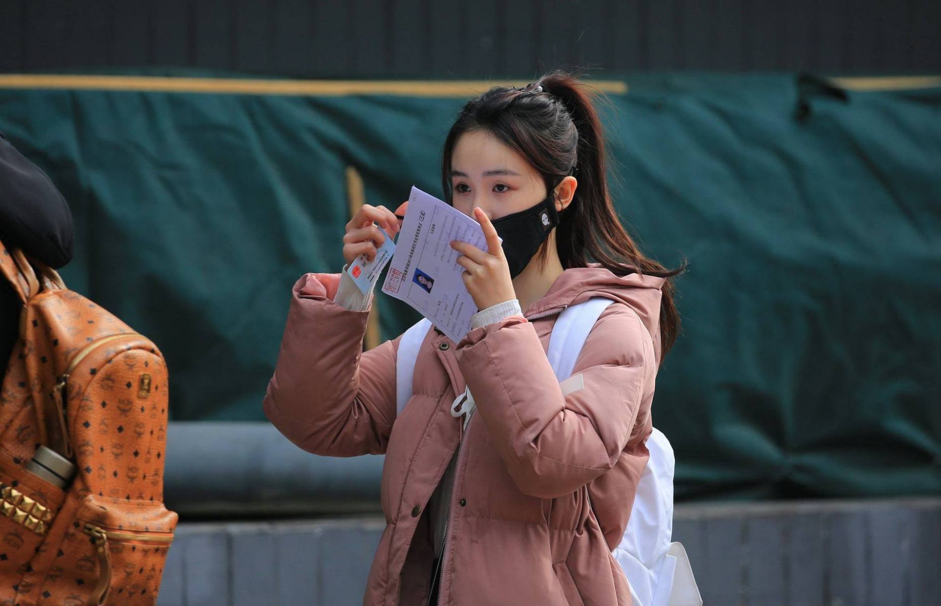 张子枫学校（张子枫艺考成绩公布）