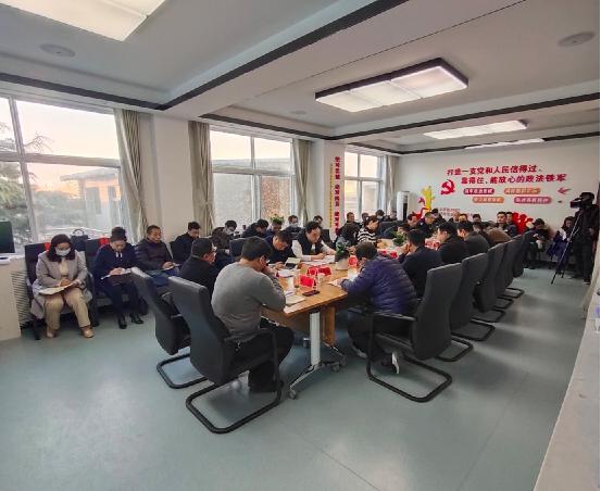 华阴市委政法委召开乡村治理工作月例会