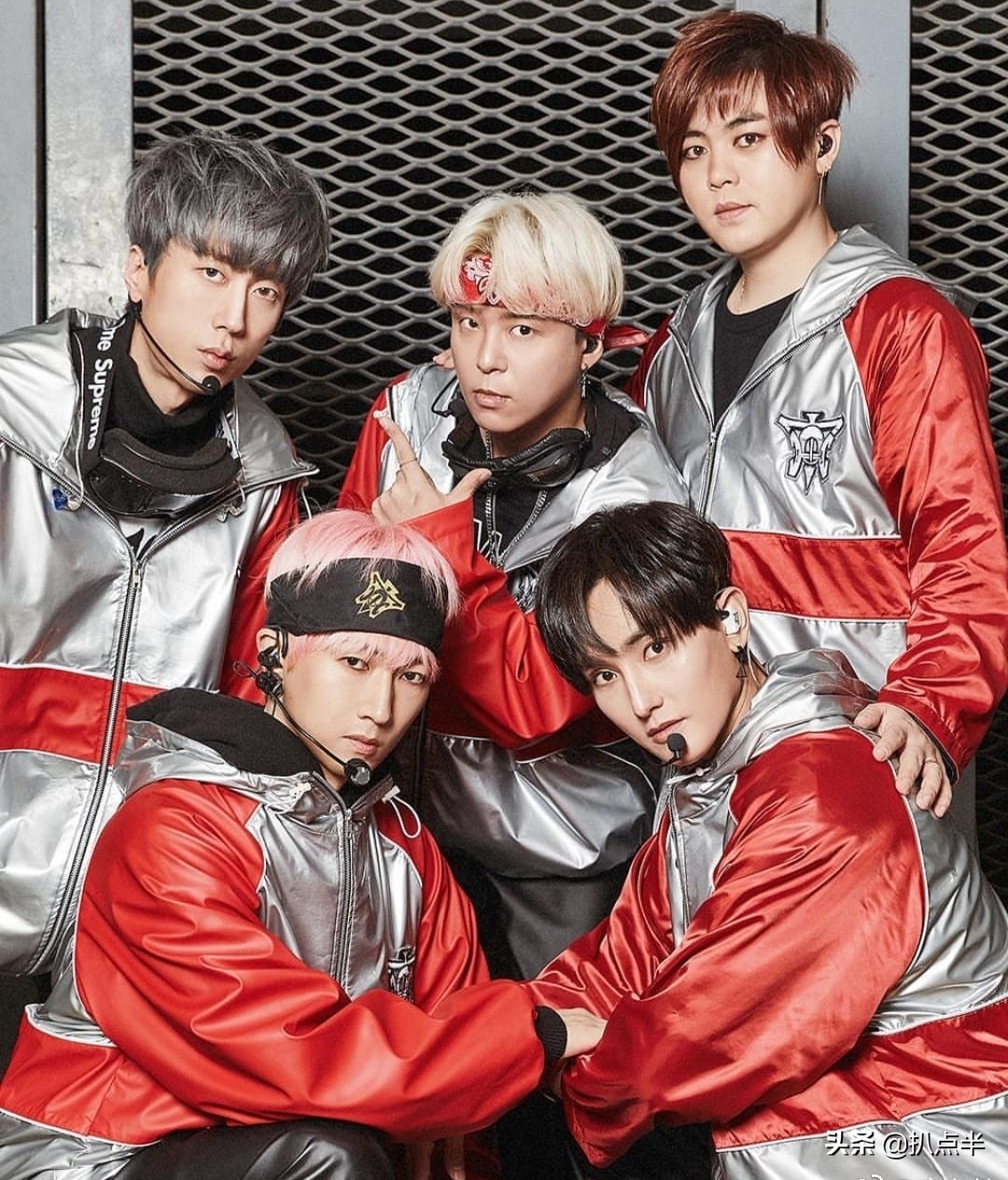 初代男团H.O.T解散之后：有人糊了又糊，有人早已退圈…