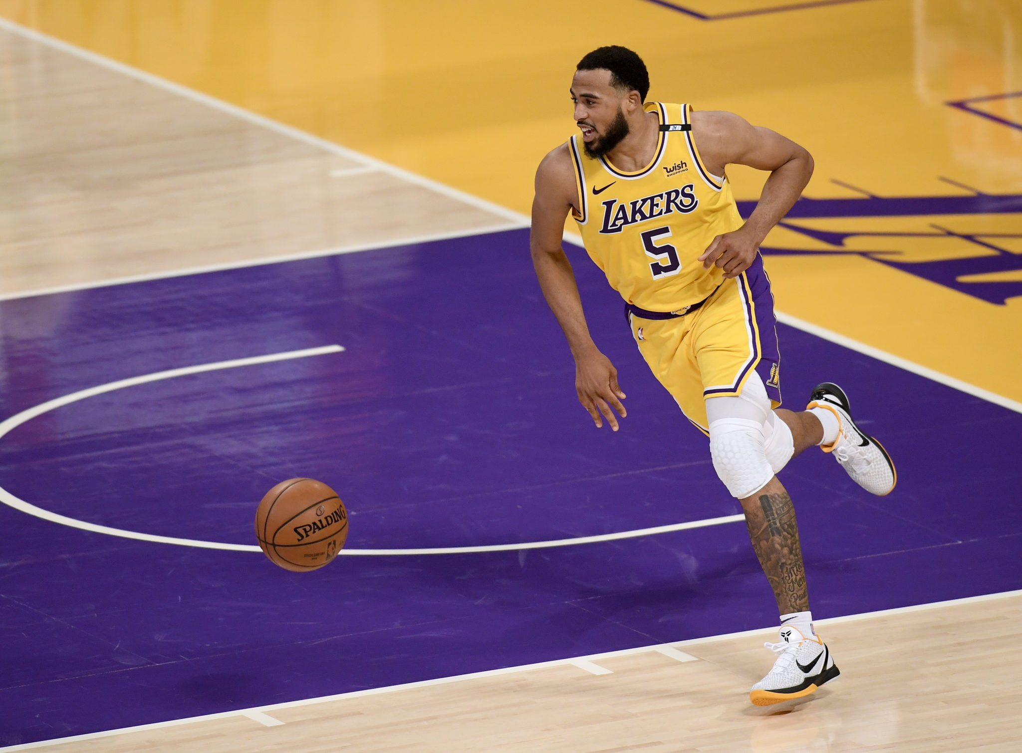 塔克在湖人担任什么位置(肥强:不止场均23分,塔伦-霍顿-塔克,湖人冉冉