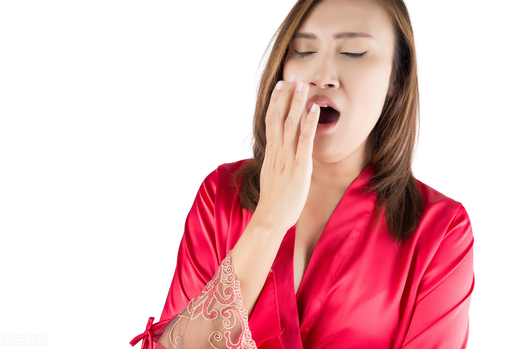 重口味导致舌苔厚白口臭的治疗方法与调理建议