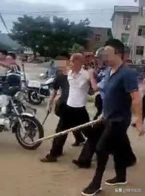 菜刀砍人,