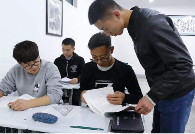 大学校园里面的“小规则”，辅导员不会明说，大一新生要提前了解