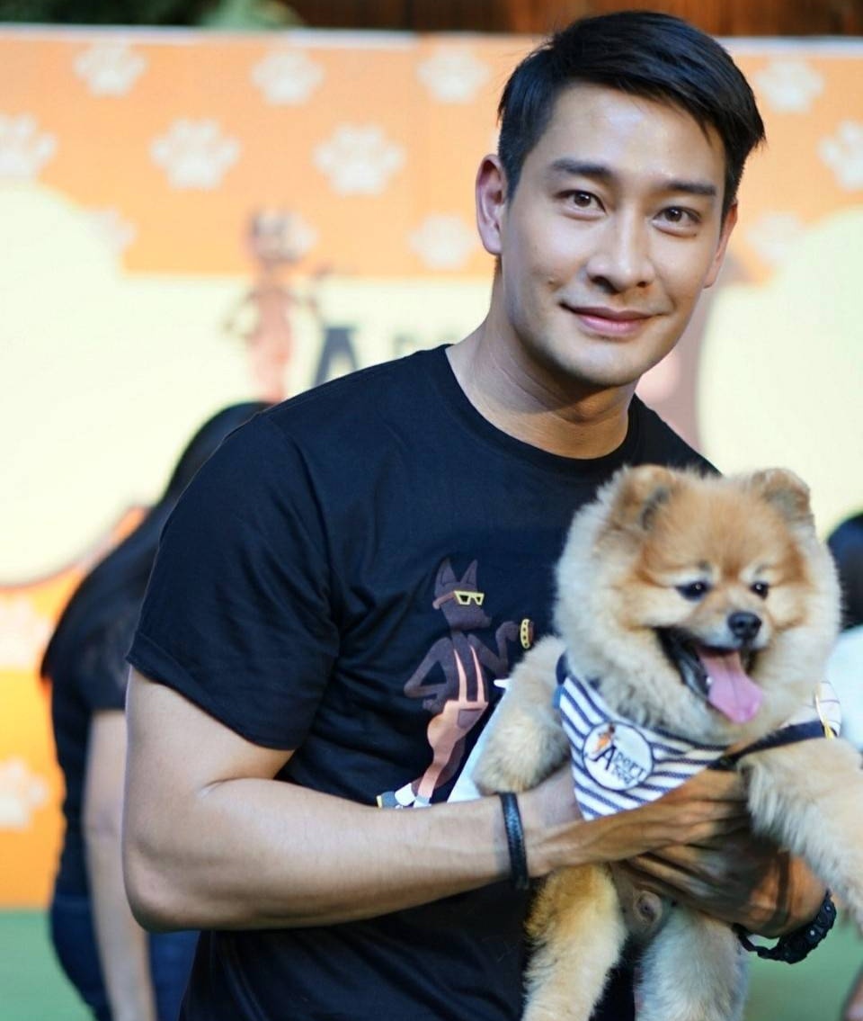 泰剧霸道总裁专业户pong(41岁的泰星pong,颜值不减但是粉丝已经开始