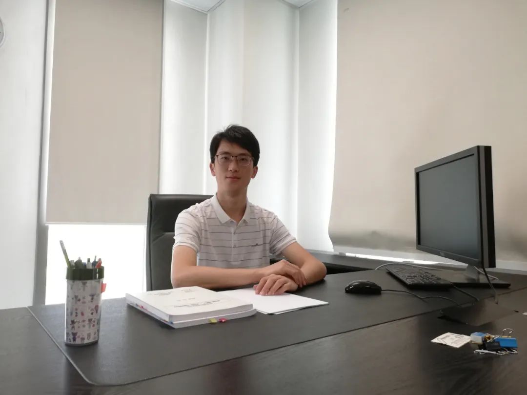 华南理工大学电子与信息学院（温淼文）