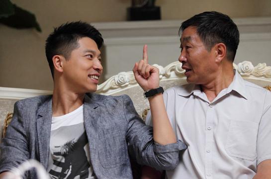 比起杜志国3婚出轨圈外人，相爱42年杜源夫妇被称为“神仙眷侣”