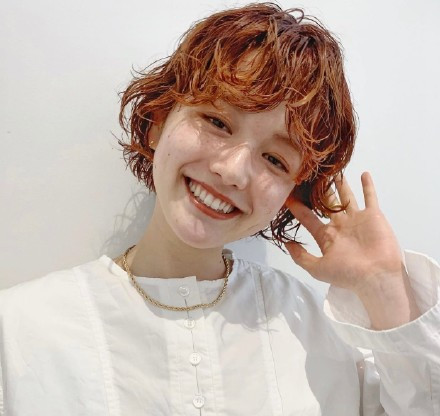都是以甜美可爱风格的为主的,所以2021年流行的日系短发一定会有它,齐