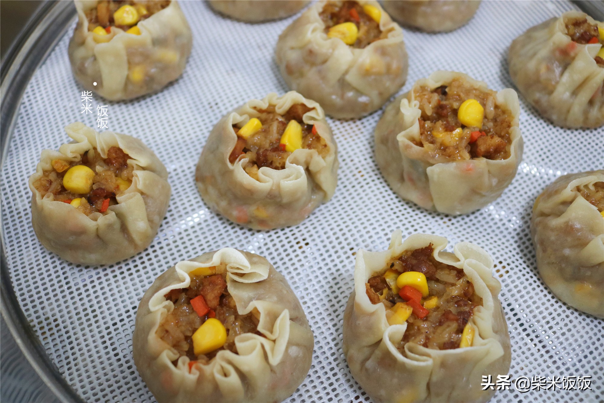 孩子点名要吃的烧麦，做法比饺子简单，一锅蒸33个，凉了也好吃