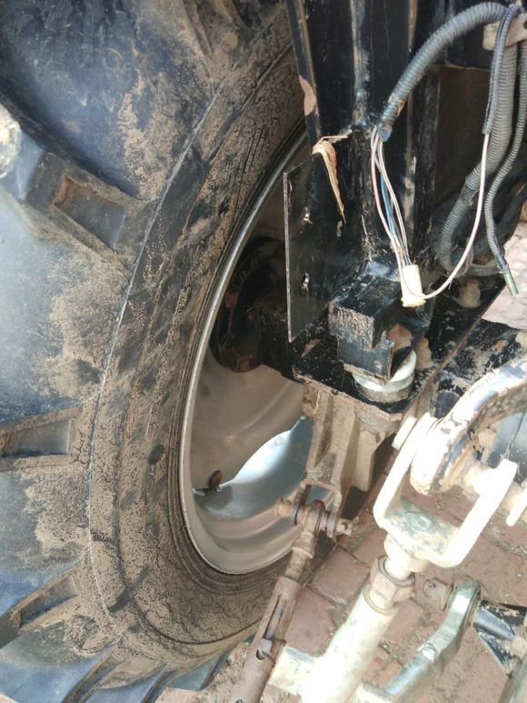 東方紅拖拉機(jī)怎么樣？二手車比新車賣的更好，這是真的嗎？