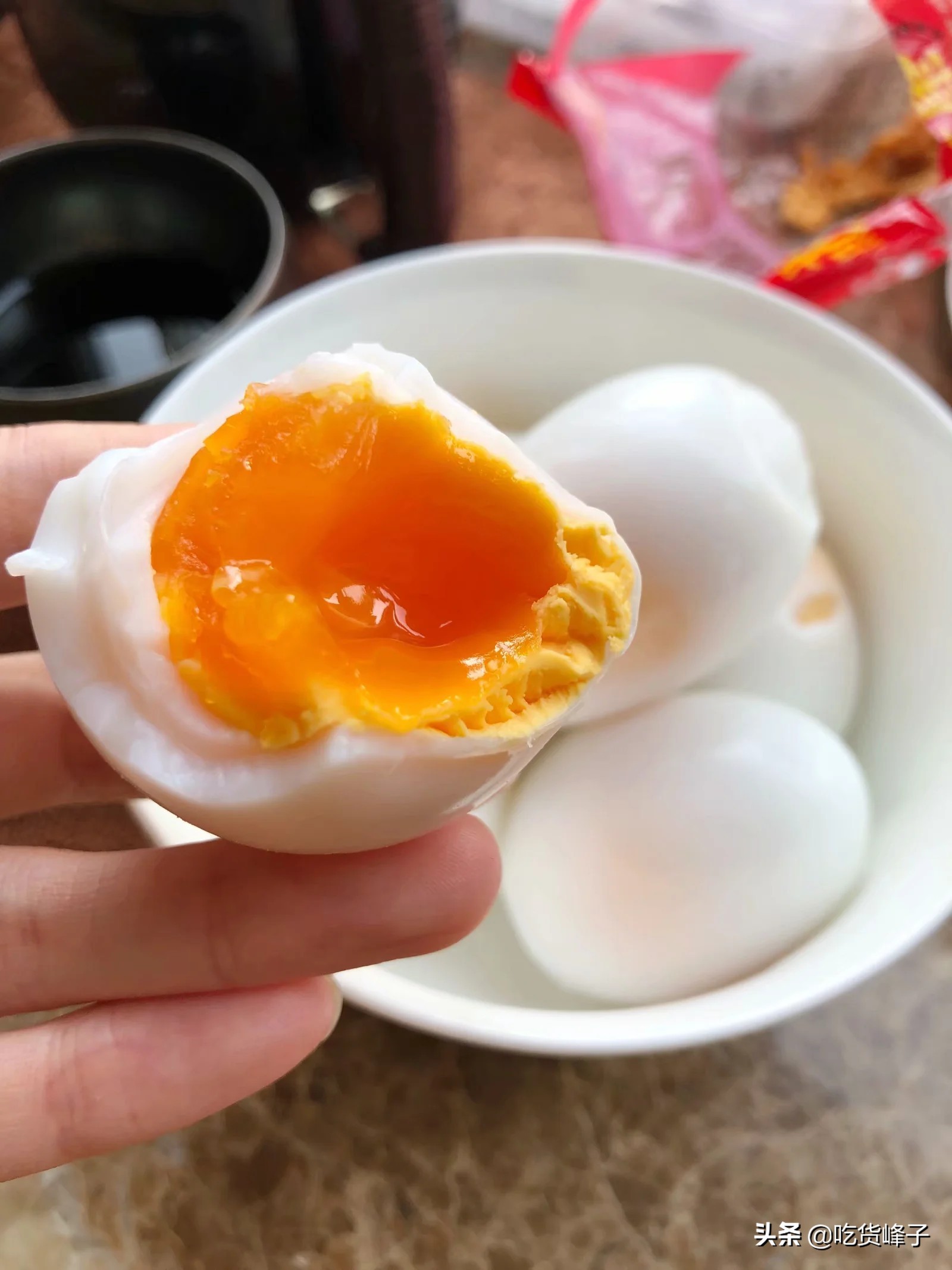 土鸡蛋和洋鸡蛋,土鸡蛋和洋鸡蛋营养价值一样吗