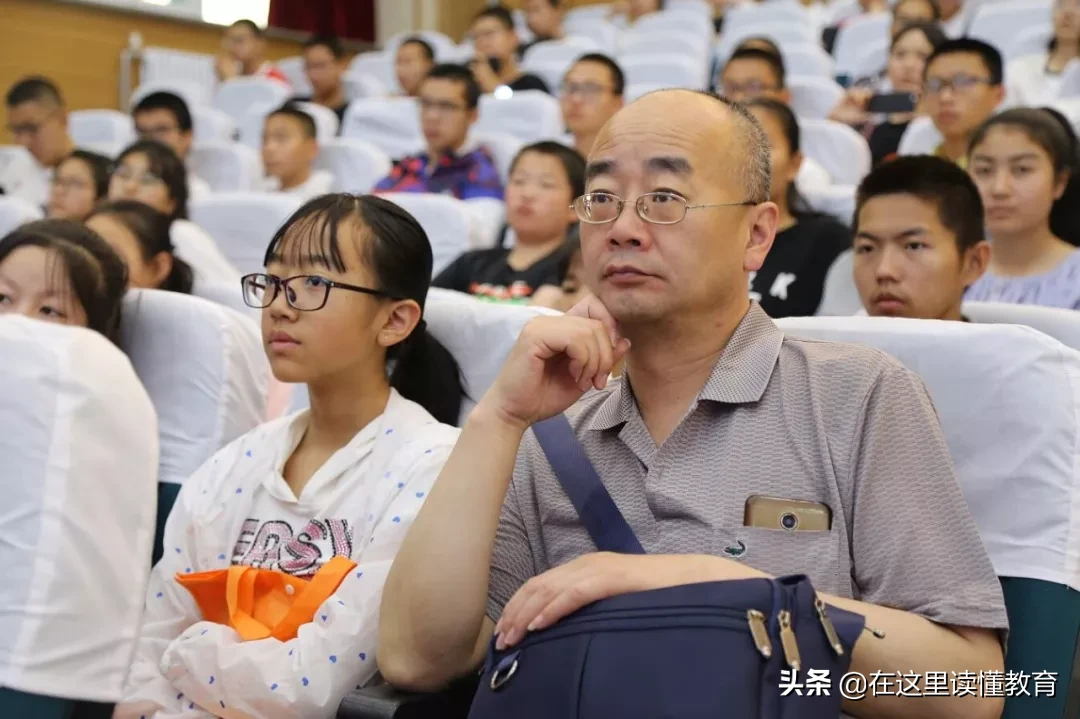 新疆最好的十所高中，乌鲁木齐占了七所！你认可吗？