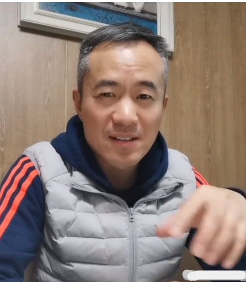 当年辞职央视，到湖南卫视成“月老”的邱启明，为何会成为阶下囚