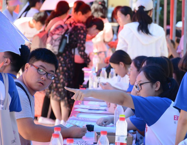 大一新生开学，是否有必要带“笔记本电脑”，辅导员给出答案