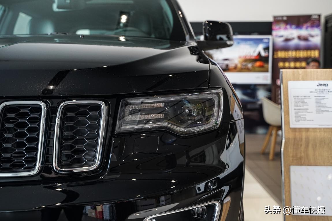 懂车探店：专业四驱搭配V6动力，40万即可入手进口Jeep大切诺基？