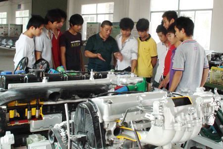 河南经济技术学校