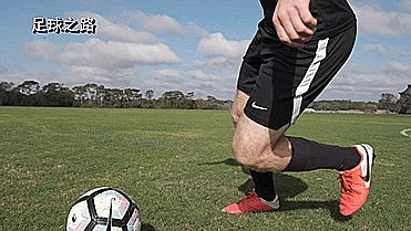 什么是足球假动作(五个实用并简单易学的身体假动作教学)