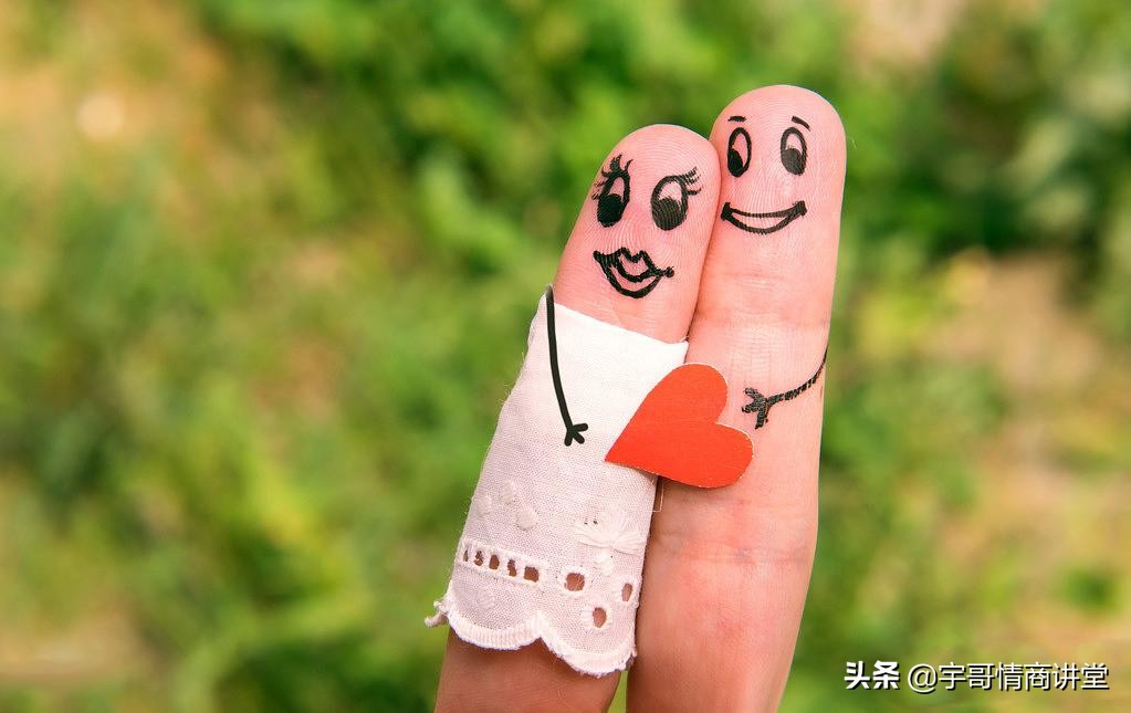 七年婚姻如初，爱意愈浓岁月长。