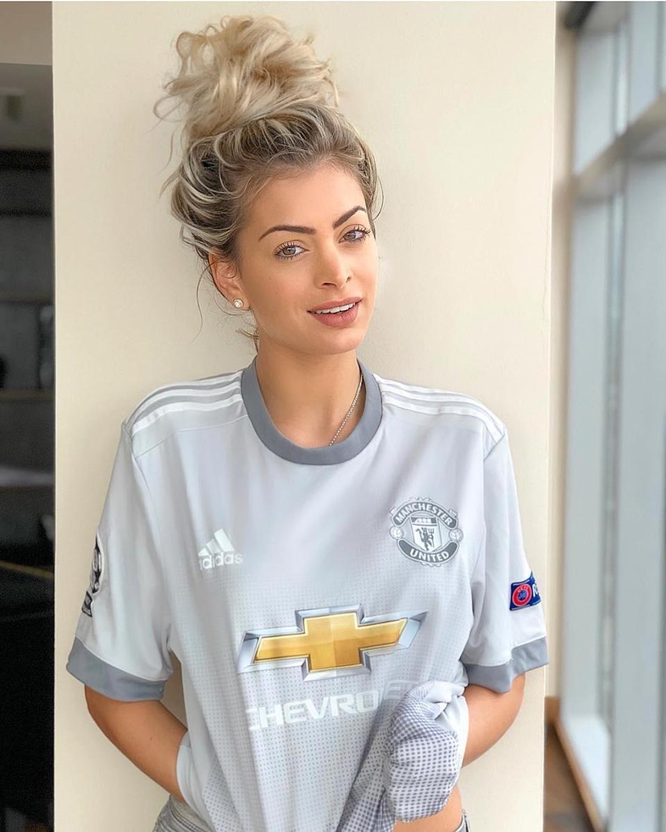 梅兰妮去年夏天生下了马夏尔的儿子斯旺,然而,据周末的报道披露