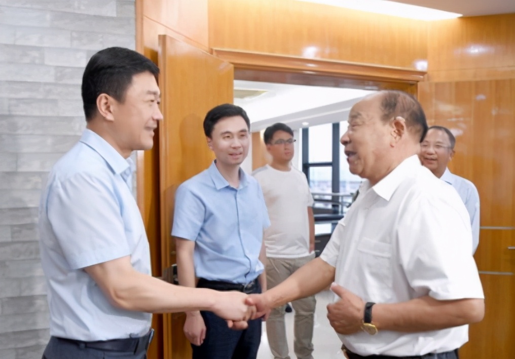 兄弟争做董事长，父子恩断义绝：上虞染料富豪的“家族恩怨”