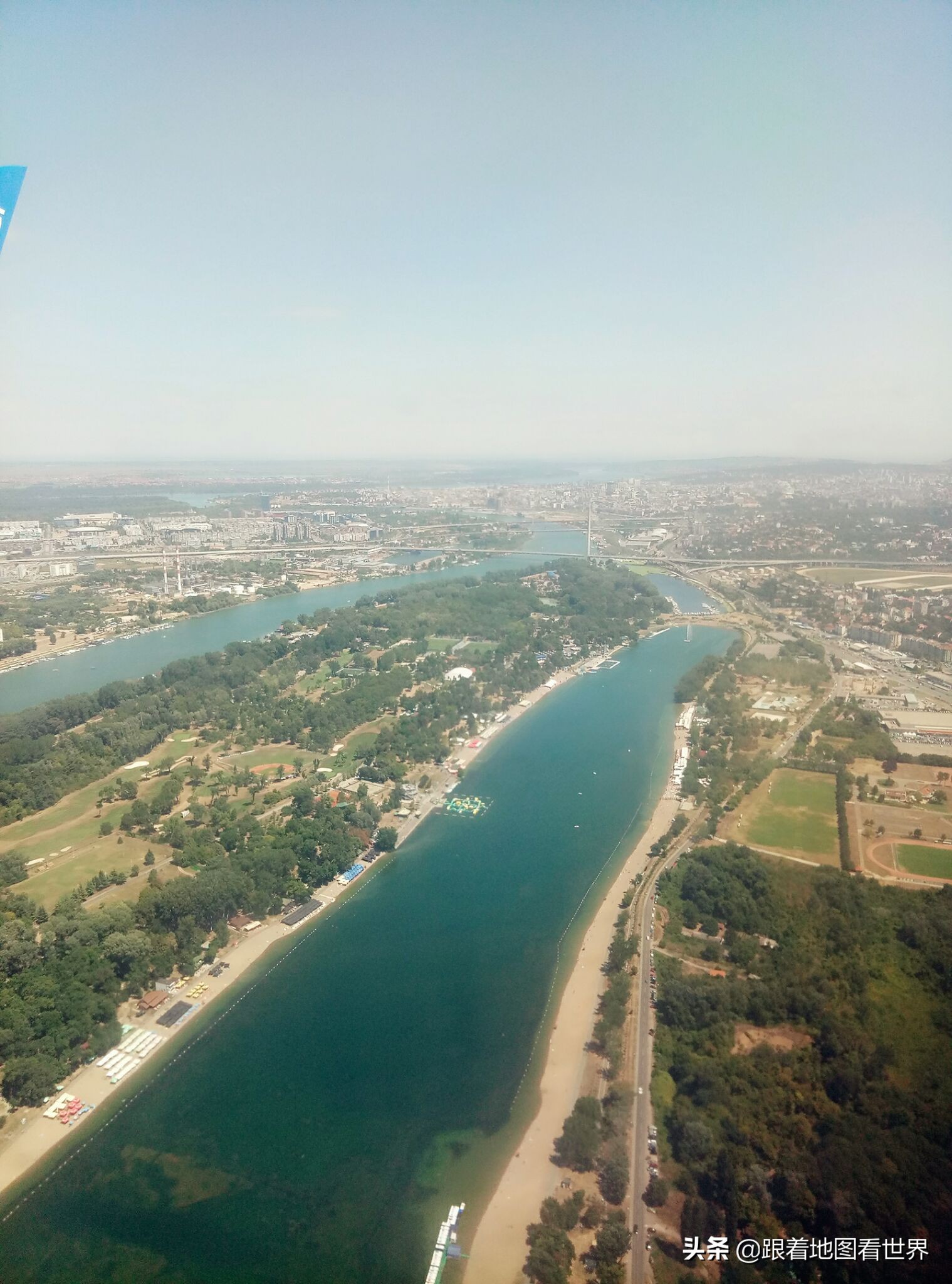 塞尔维亚位于地图的哪个位置（科索沃：塞尔维亚的自治省，为什么一直闹独立？）