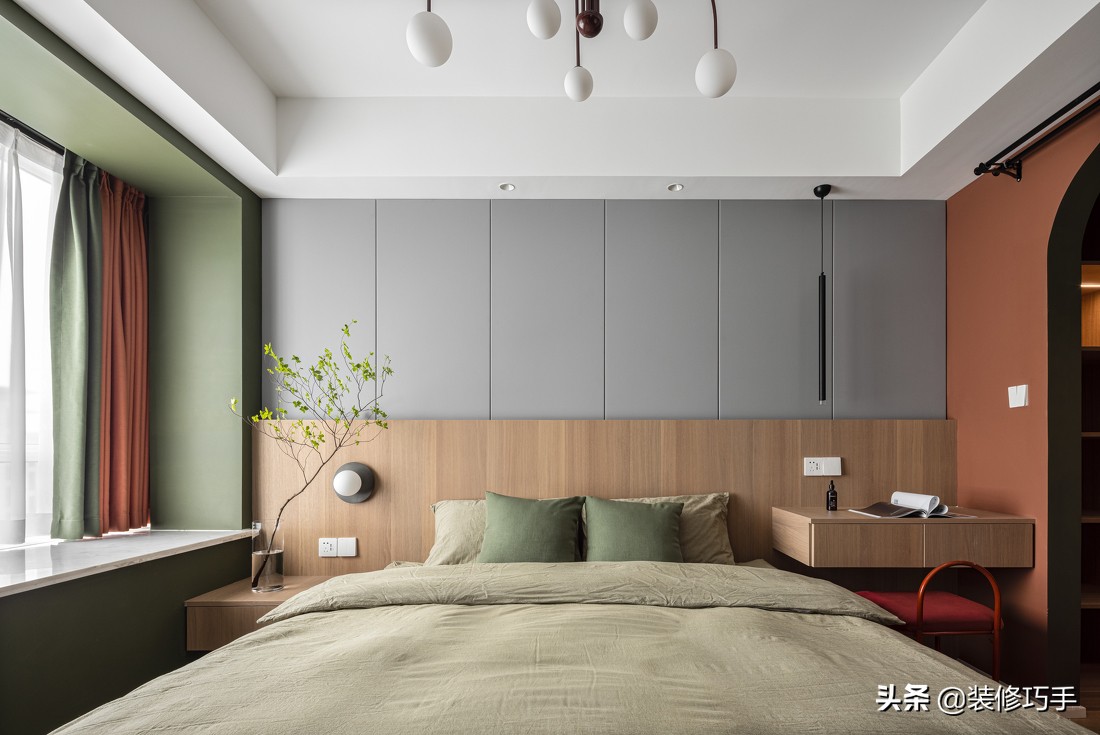 幸亏没听设计师的话，私自改用木板上墙，完工好美，真是歪打正着