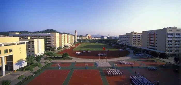 东莞市东华高级中学丨花15万读三年，东华人表示不后悔