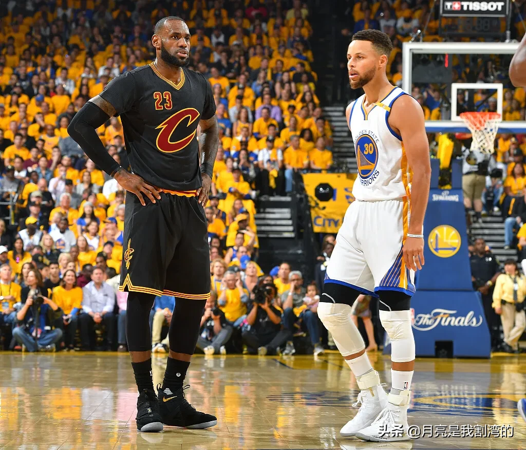 nba球衣裤子为什么以前短（科普：乱花渐欲迷人眼？讲述NBA球衣发展史）