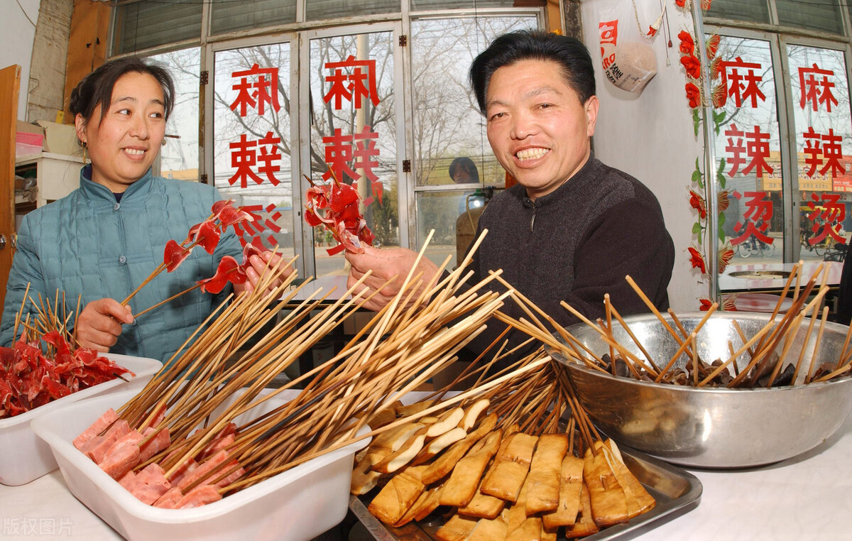 做麻辣烫生意赚钱吗（麻辣烫生意赚钱吗）