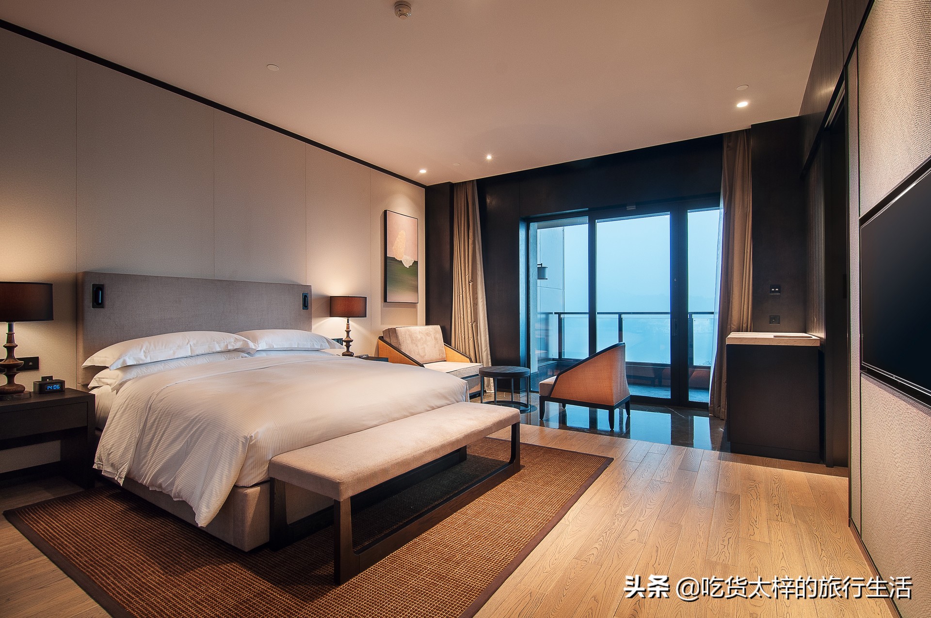 用过的卫生巾可以干什么？广西南宁的女游客告诉我们：可以泡茶