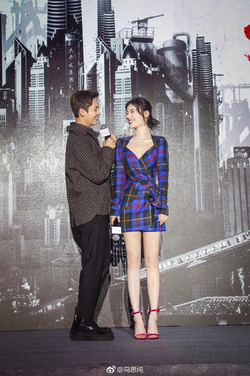 马思纯陈伟霆马思纯陈伟霆还有19年搭档邓伦出演的爆火连续剧"加油 你