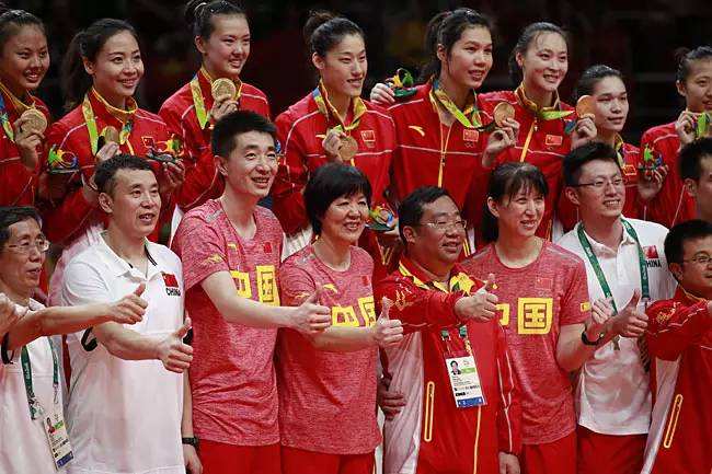 中国女排四十年的辉煌奋斗史—世界首个“五连冠”