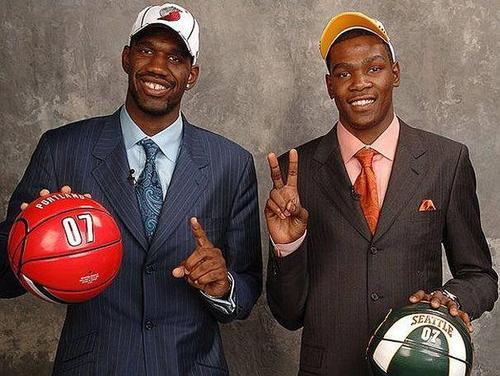 马刺GDP有多强（马刺GDP组合盛极一时，4次夺得总冠军，为何没人说他们抱团？）