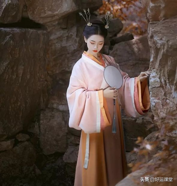梦见这几种情况，财运当头，事业有贵人助