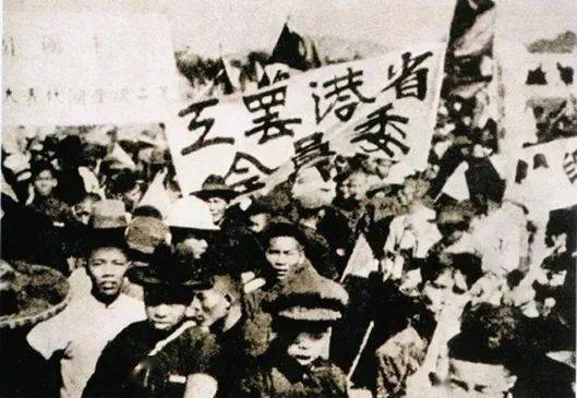 1926年短暂商谈后，老蒋调转枪口，是谁诱导他铁了心与中共为敌？