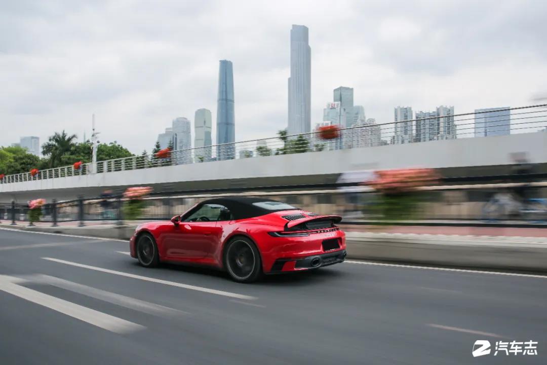 这194.75万元绝对物有所值！试驾保时捷911 Carrera 4S Cabriolet