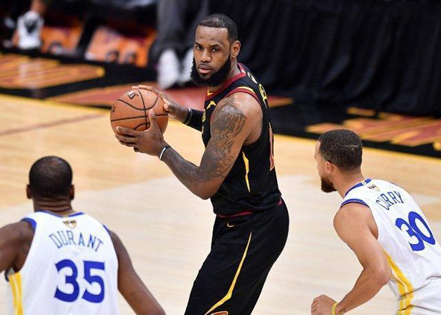 nba的明星球員有哪些（NBA現役前十球星：只有1個超巨，3個巨星，其余只能算是全明星）