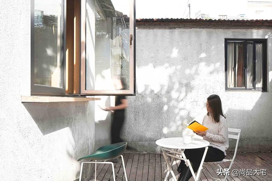上海33岁單身美女的25㎡小家，庭院+大浴缸，小戶型装出豪宅感